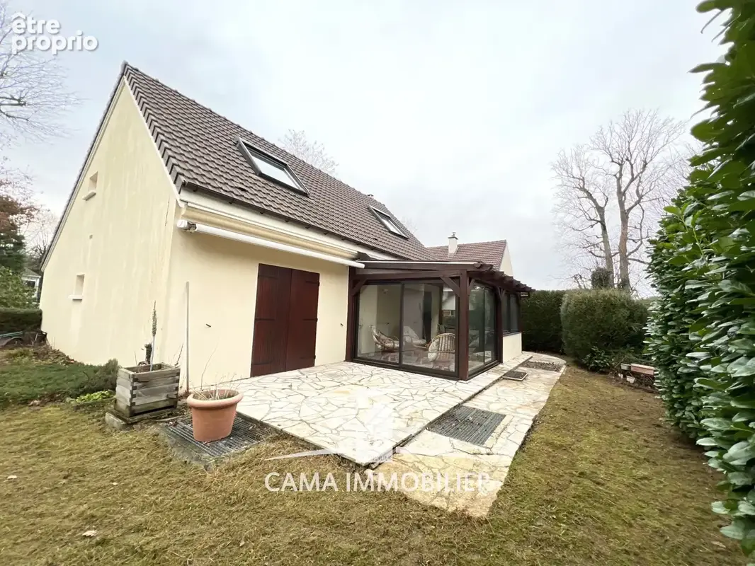 EXCLUSIVITE.  A Buc Maison de quatre chambres avec sous sol total sur un terrain clos de 650m2 environ - photo 14