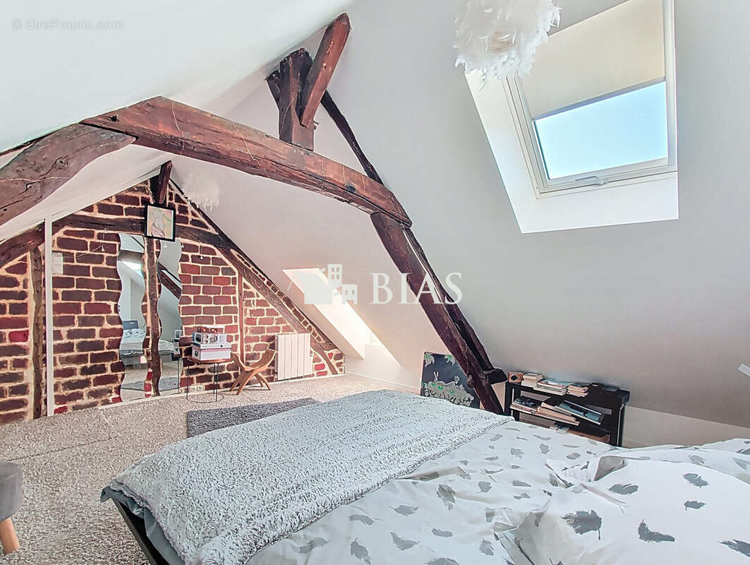 Maison à CRIQUEBEUF-SUR-SEINE