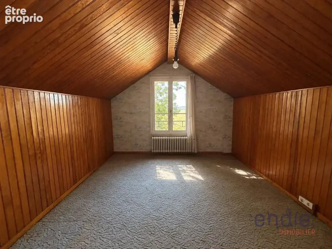 Maison familiale avec nombreuses dépendances et hangar sur environ 1 500 m² de terrain - photo 15