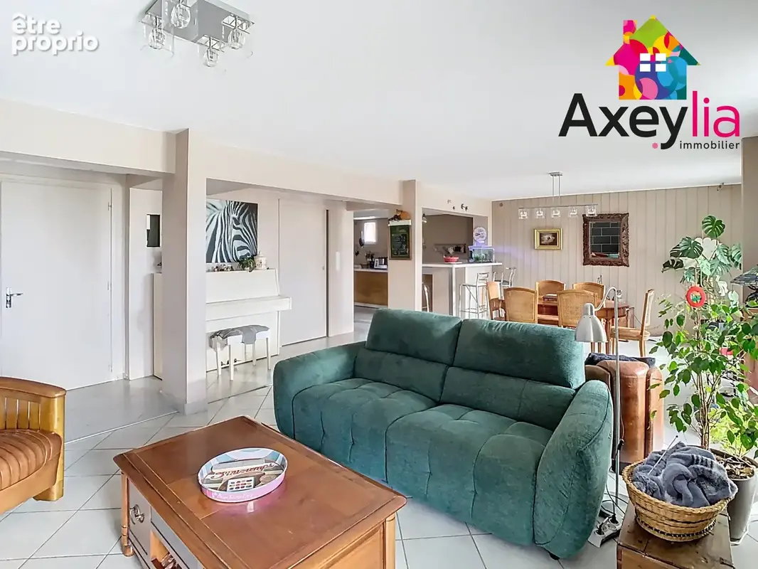 A vendre-saint-léger-sur-roanne- grande maison familiale avec piscine et dépendances - photo 18