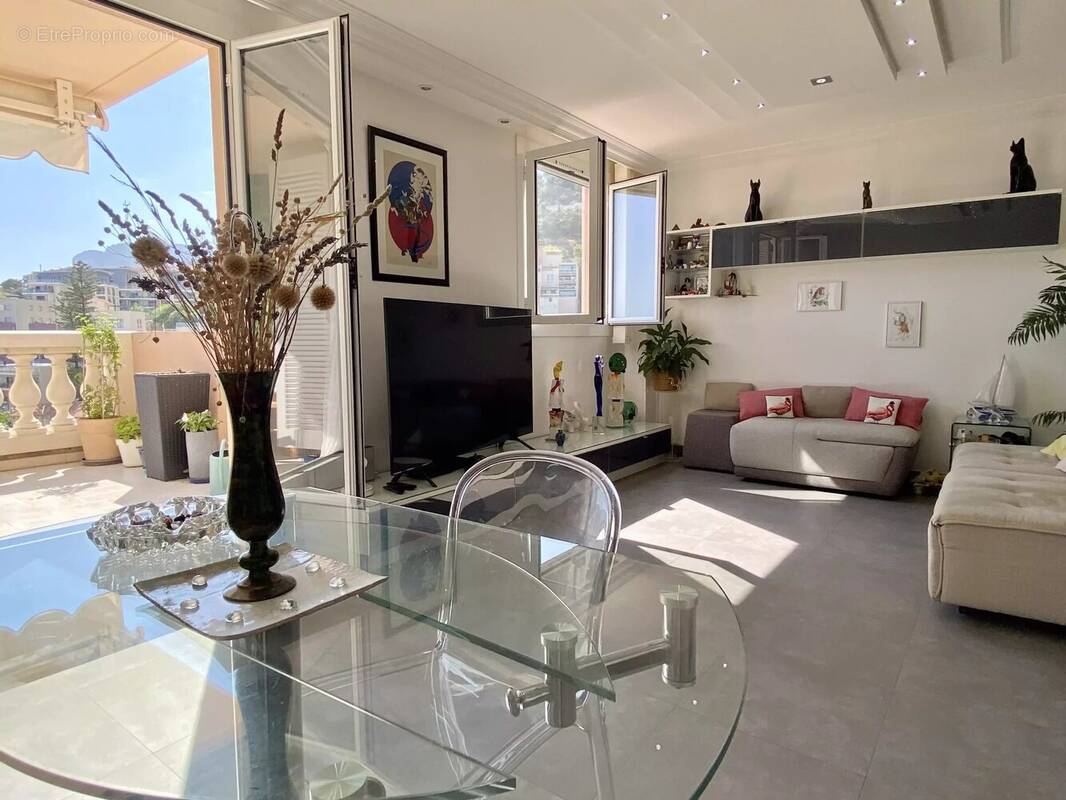 Appartement à ROQUEBRUNE-CAP-MARTIN