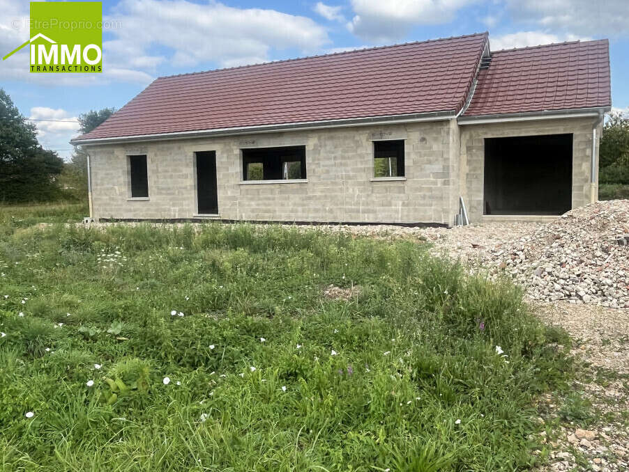 Maison à LONS-LE-SAUNIER