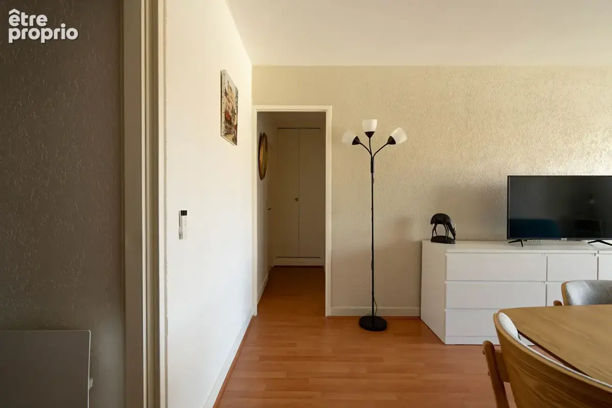 Paris 12e - Picpus - 2 pièces 50m2 - Traversant avec balcon et vue dégagée - photo 12