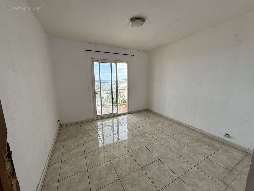 Appartement à SAINT-DENIS