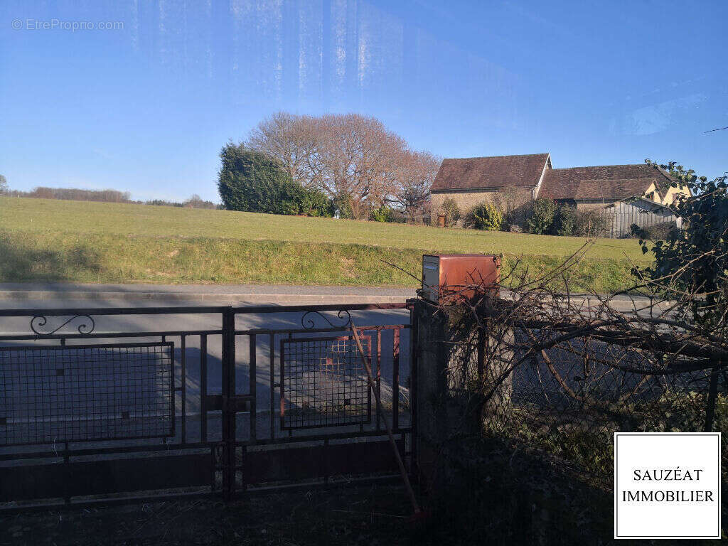 Appartement à SAINT-YRIEIX-LA-PERCHE