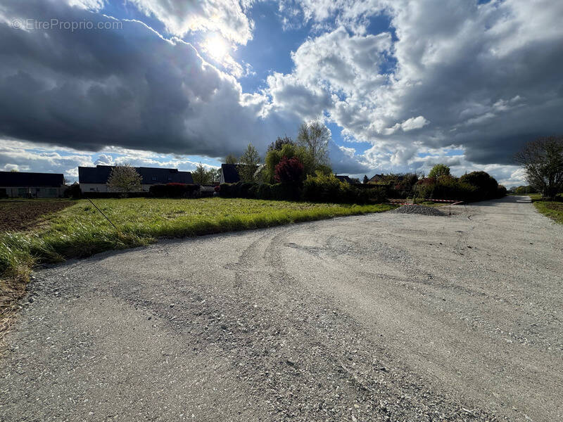 Terrain à SEICHES-SUR-LE-LOIR