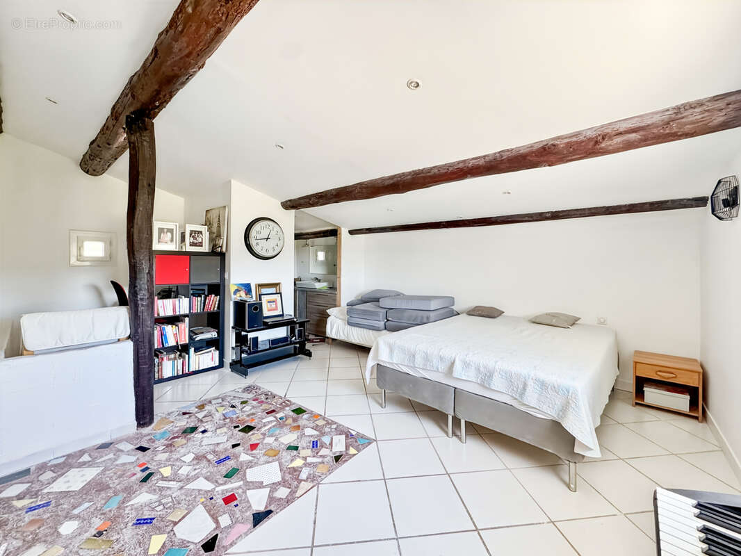 Maison à COUDOUX