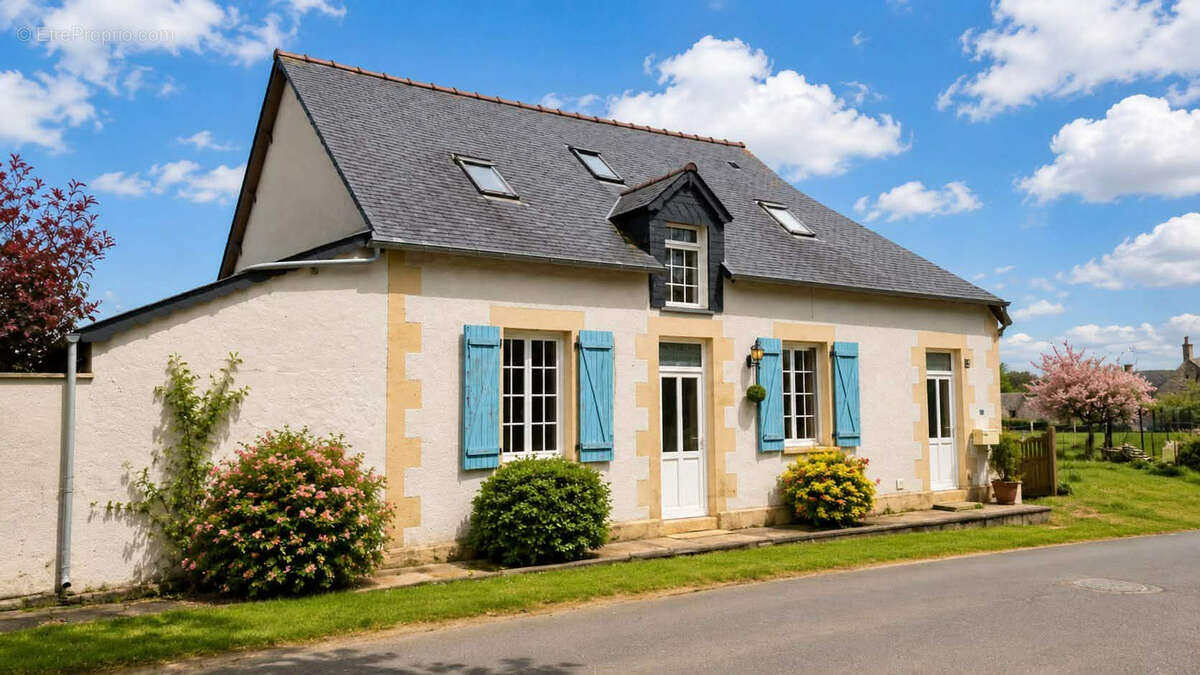 Maison à PLOUGUENAST