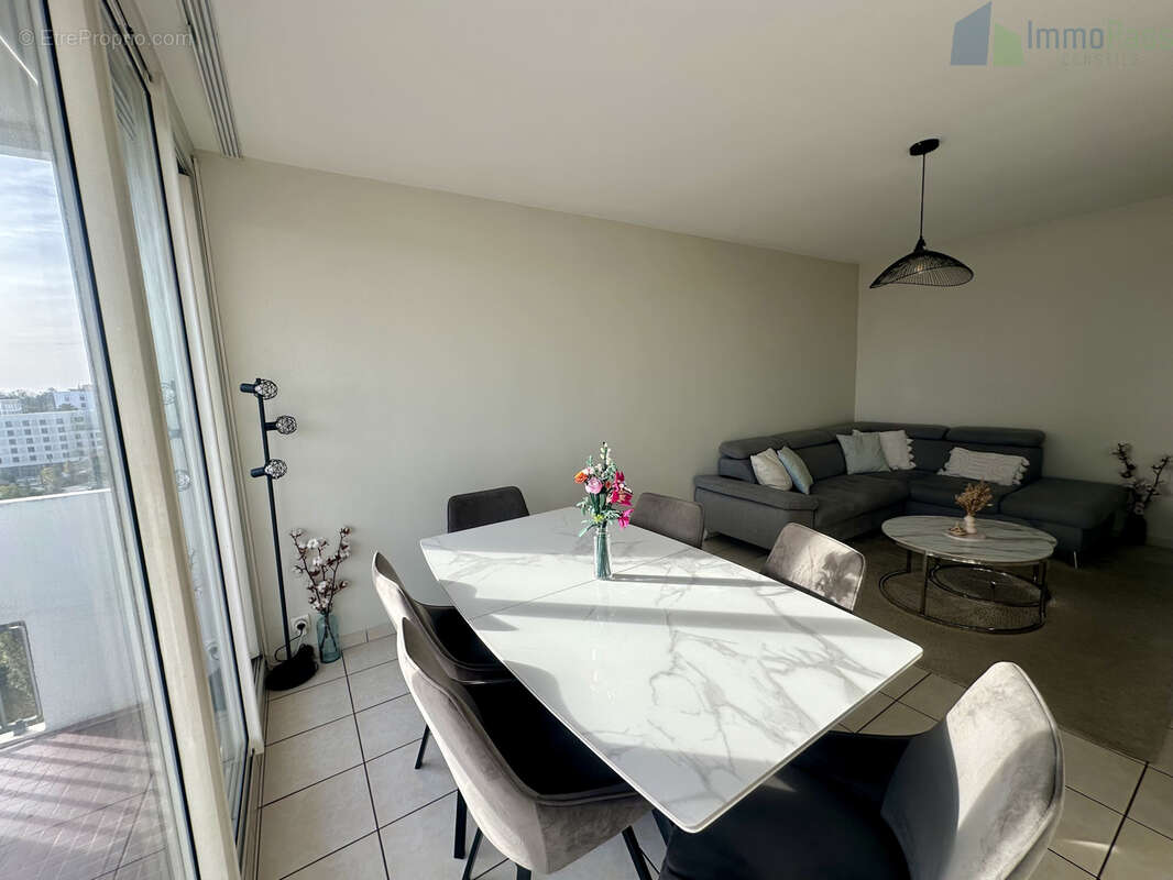 Appartement à BRON