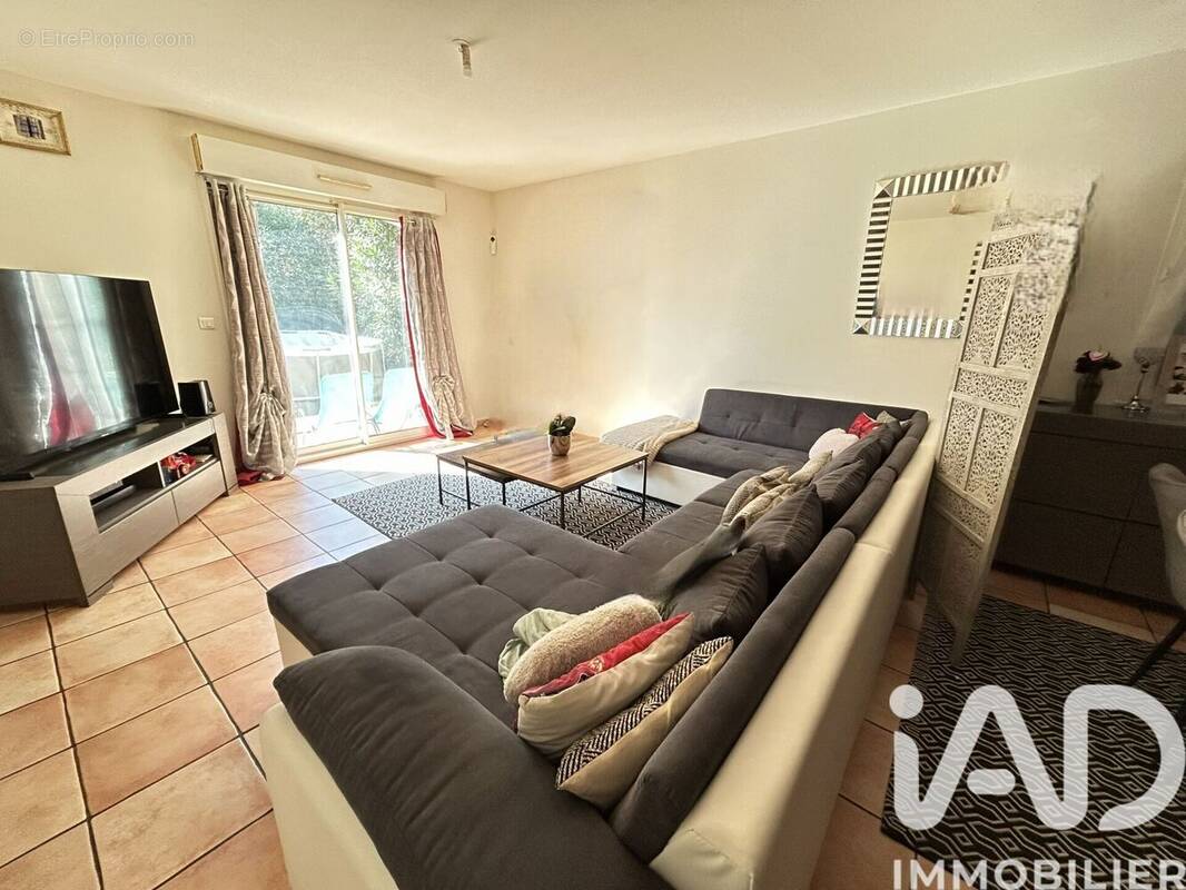 Photo 1 - Maison à ENTRAIGUES-SUR-LA-SORGUE