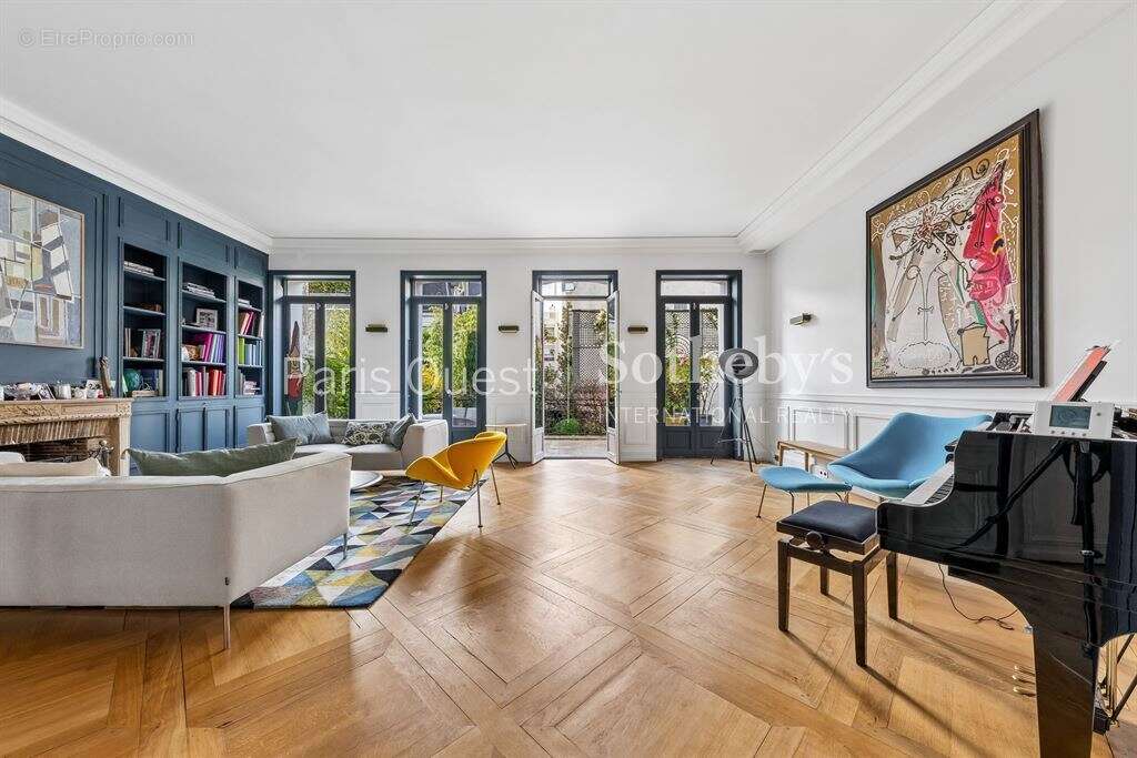 Maison à PARIS-16E