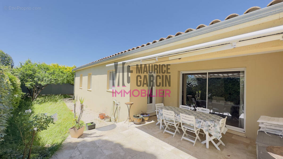 Maison à SARRIANS
