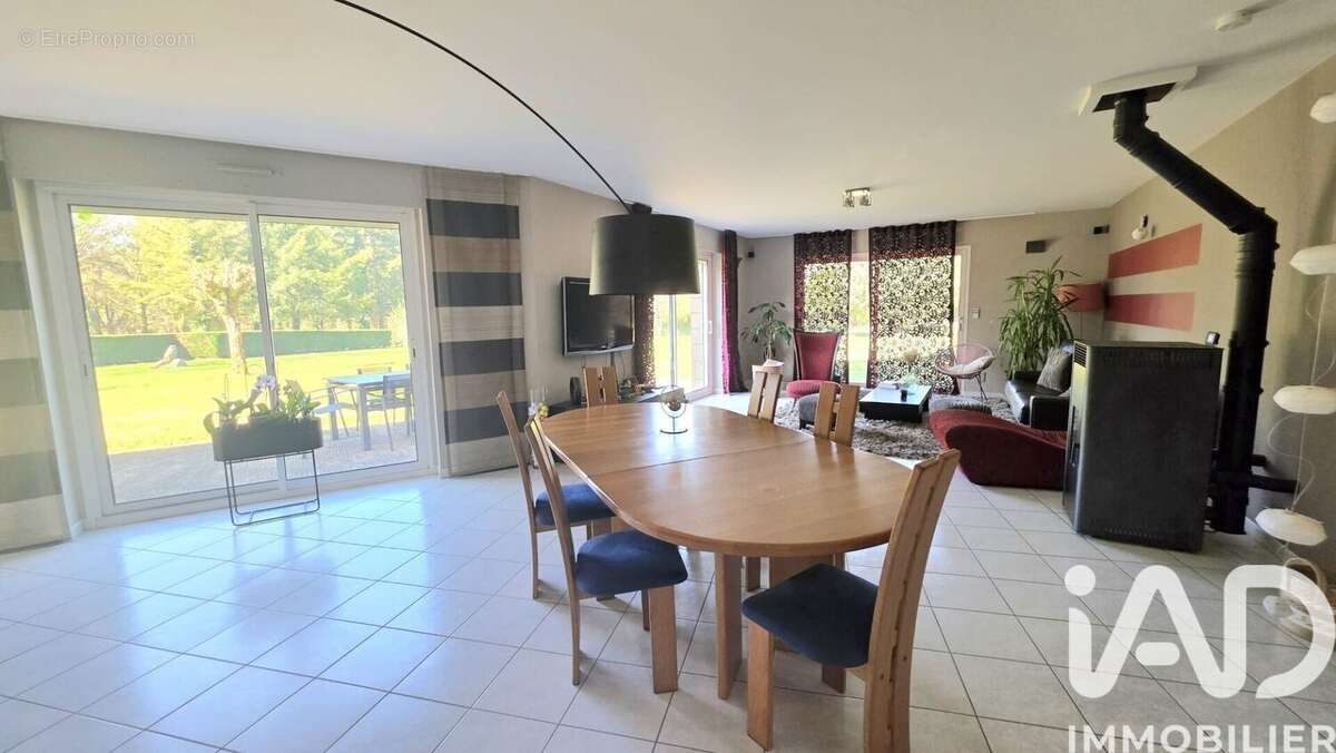 Photo 3 - Maison à SAINT-GUYOMARD