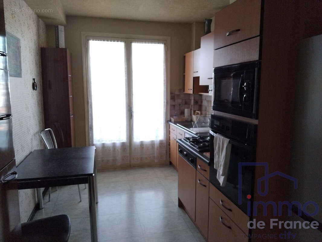 Appartement à SAINT-ETIENNE