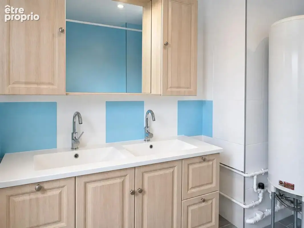 Maison de 7 pièces de 130 m² à Fleury-les-Aubrais - photo 9