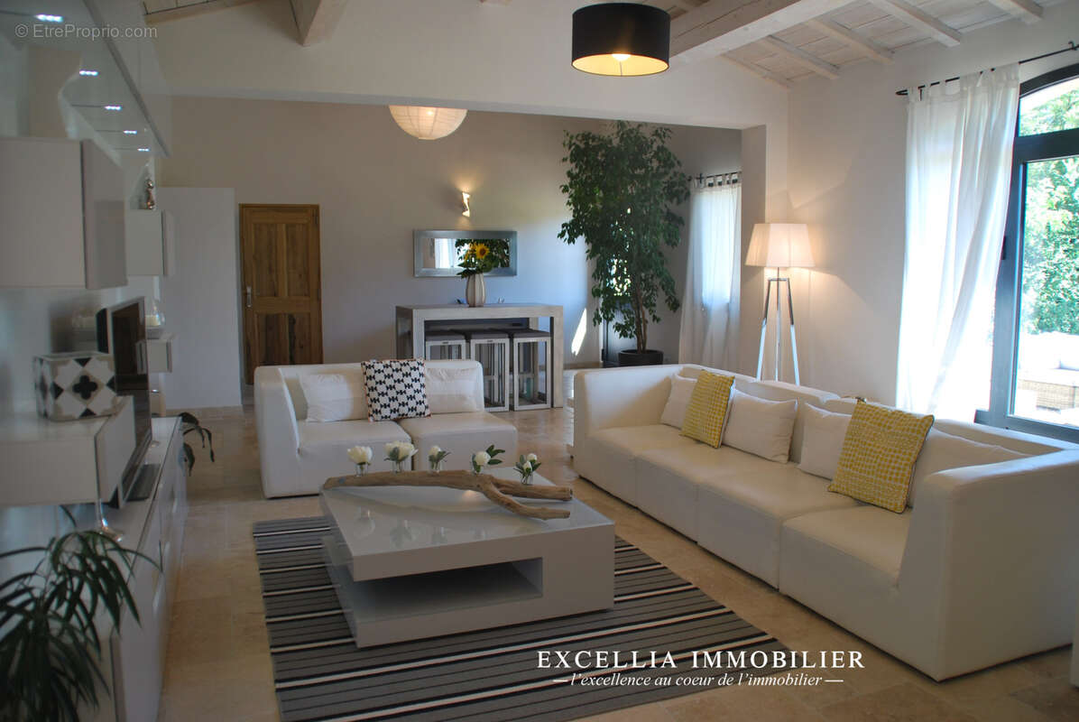 Maison à MAUSSANE-LES-ALPILLES