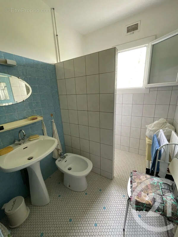 Maison 128 m² à Saint-Aigulin  - photo 7