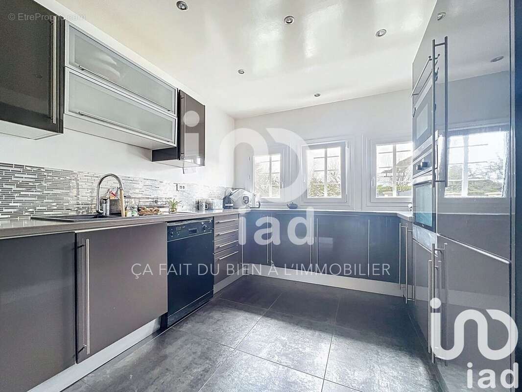 Photo 4 - Maison à VILLECRESNES