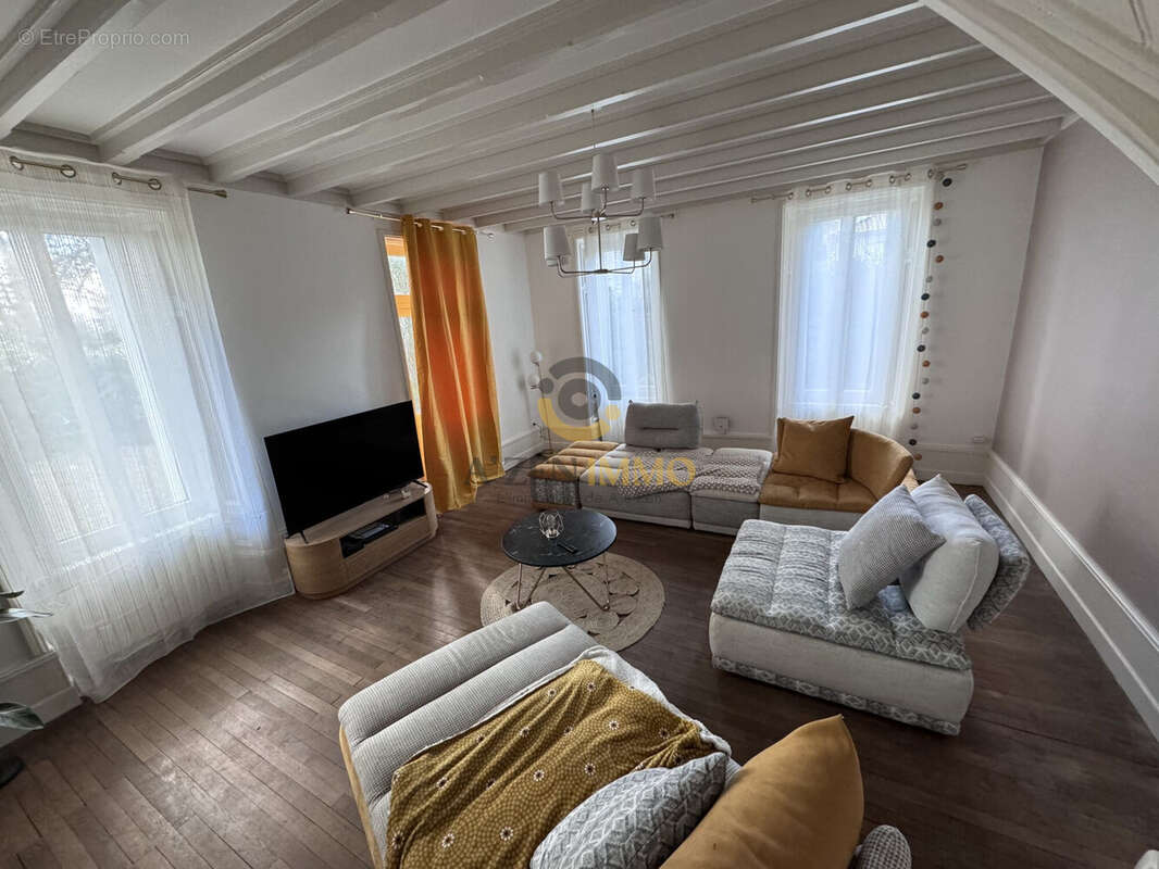 Maison à COULONGES-SUR-L'AUTIZE