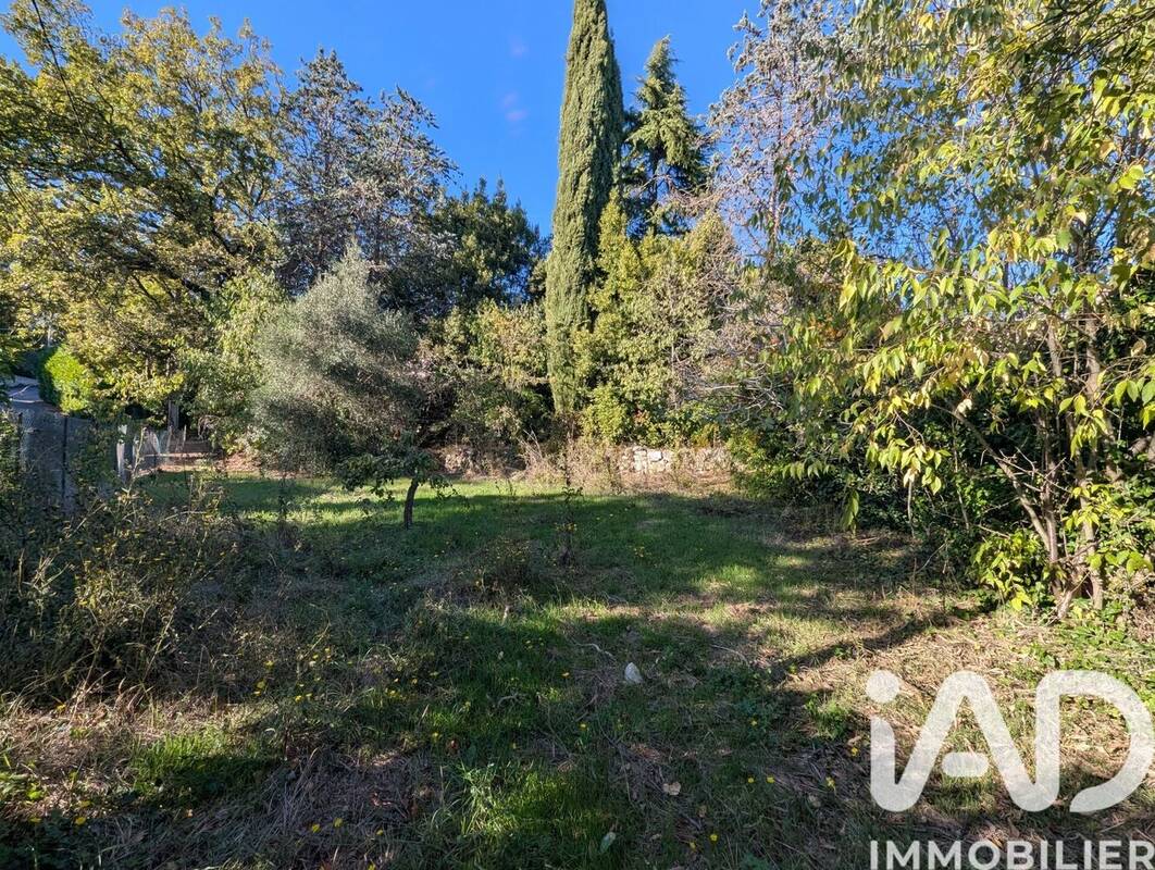 Photo 1 - Terrain à PEYMEINADE