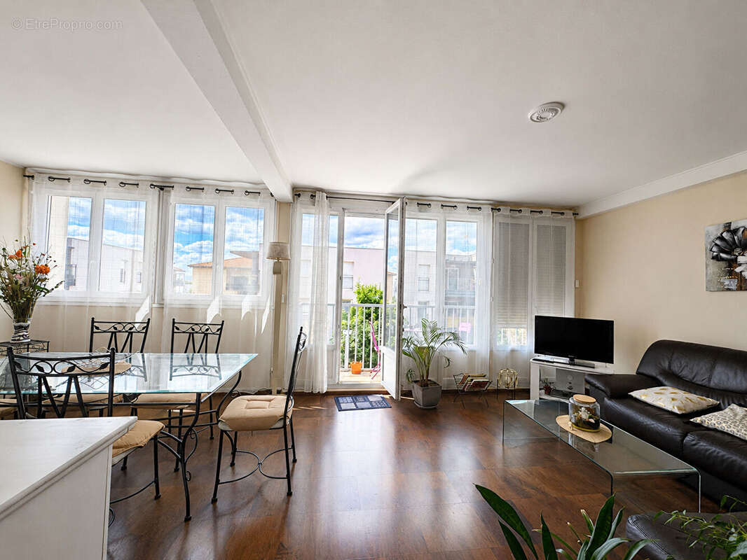 Appartement à SAINT-PRIEST