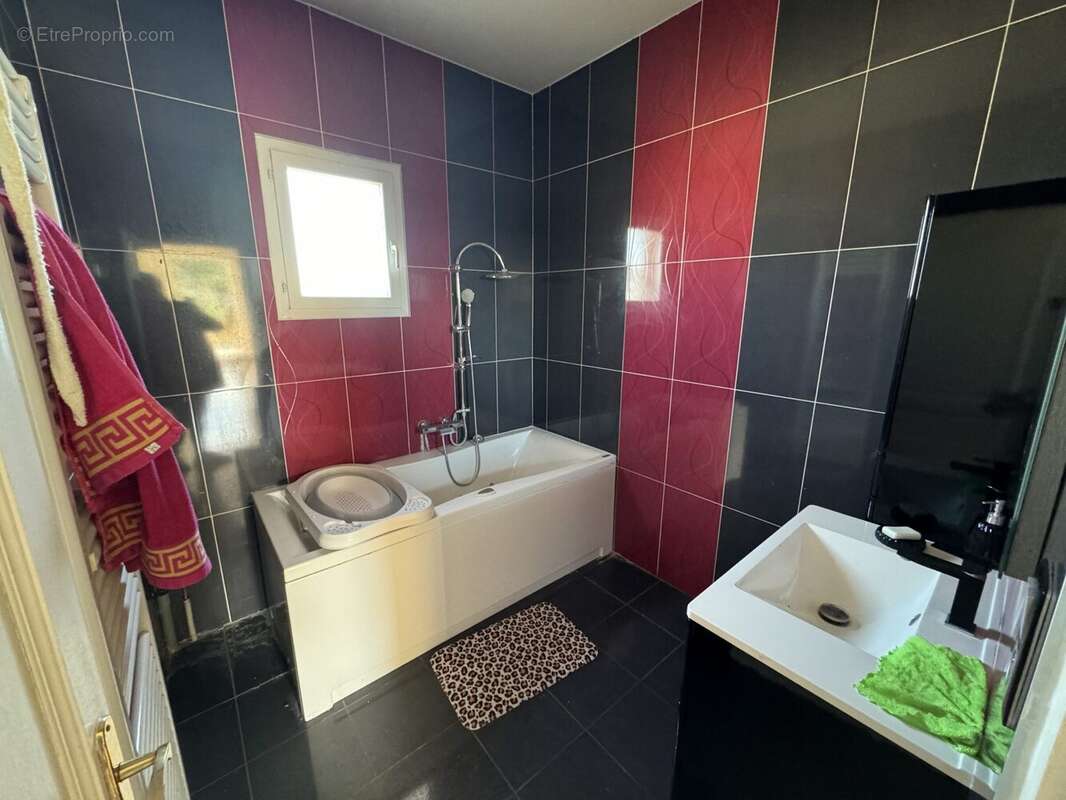 Commerce à SAINT-GEORGES-D&#039;ORQUES