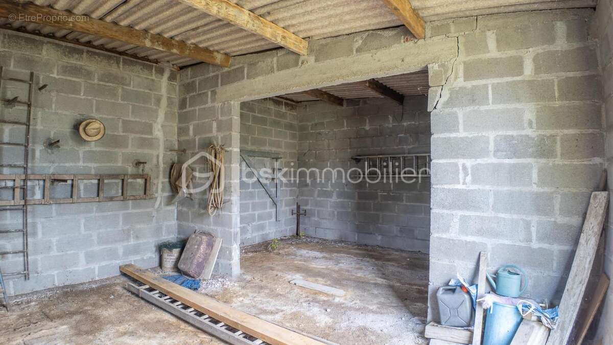 Maison à COULANGES-LES-NEVERS