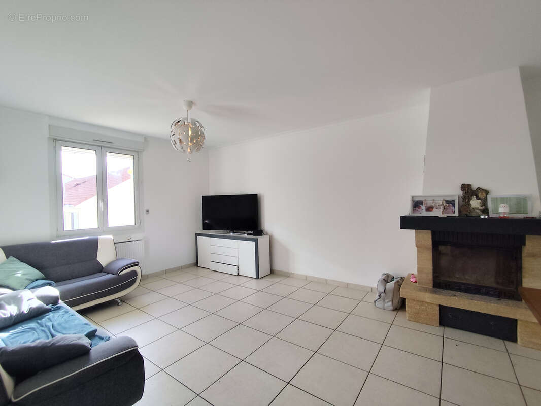 Maison à JAUNAY-CLAN