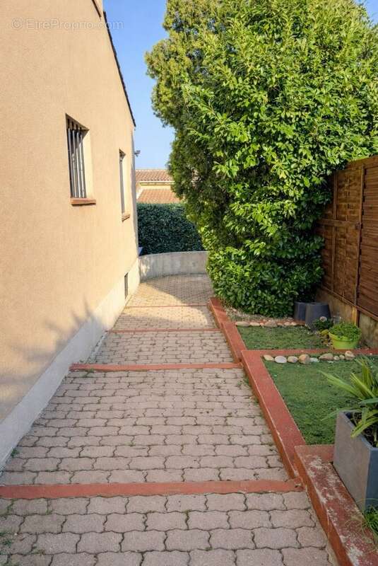 Maison à LES ANGLES