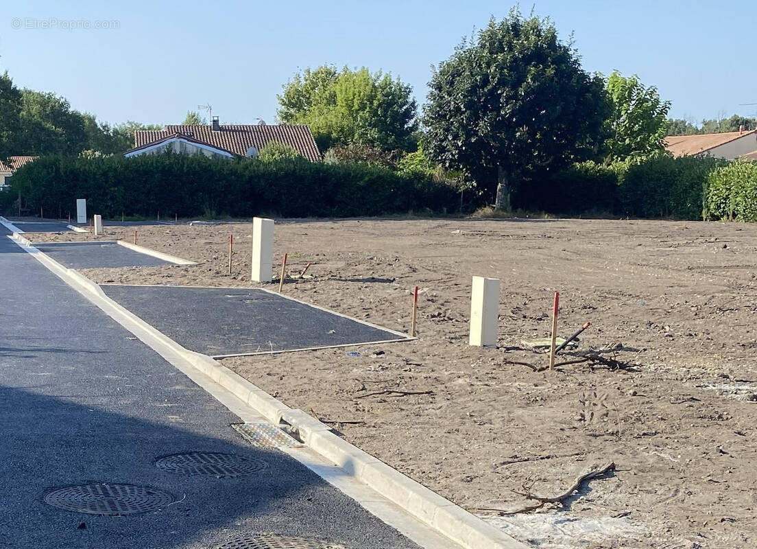 Terrain à MERIGNAC