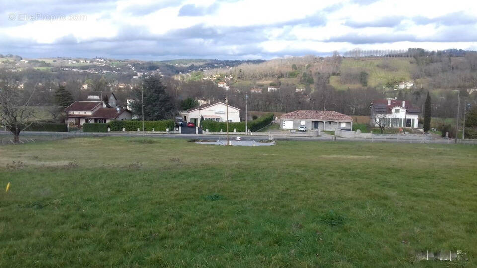 Terrain à CASTRES