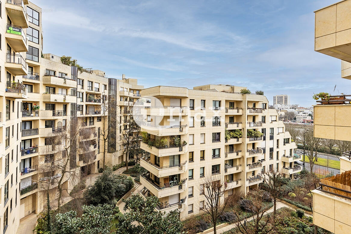 Appartement à LEVALLOIS-PERRET