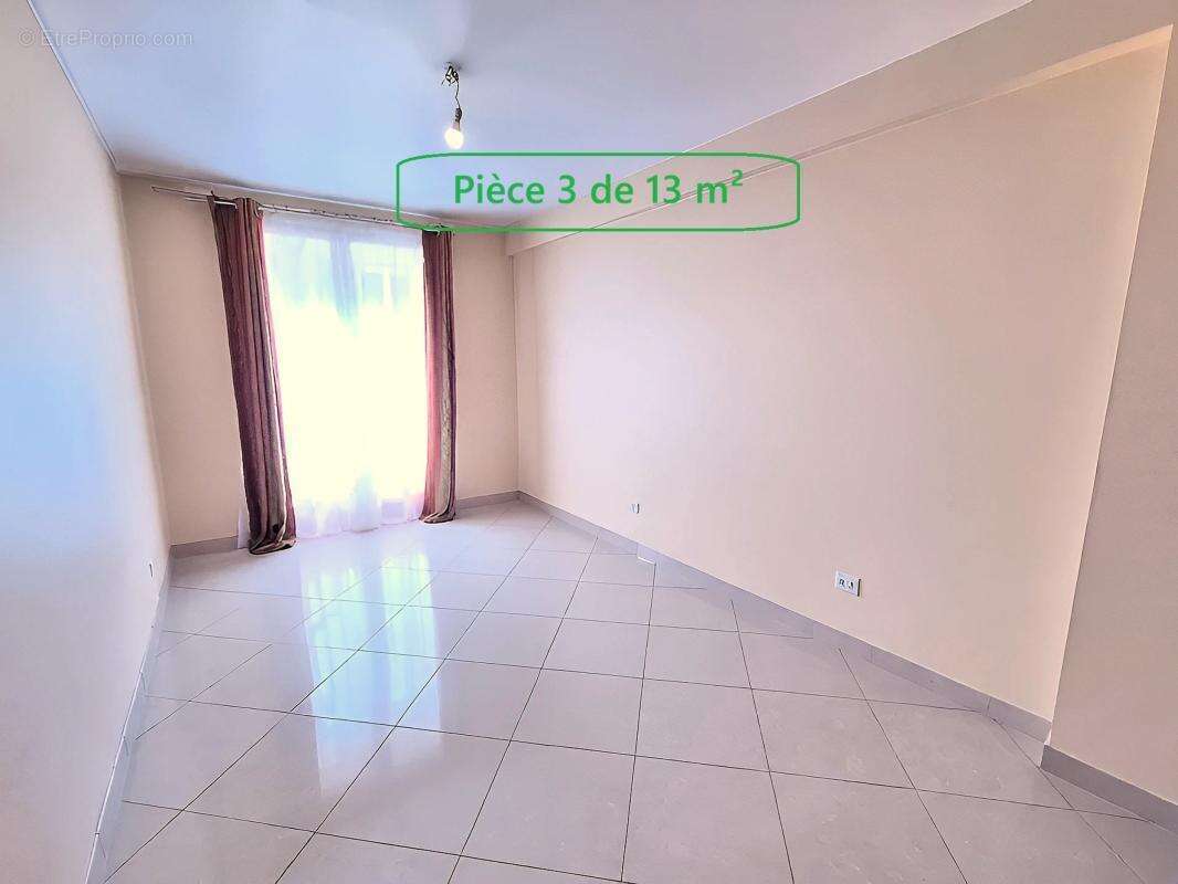 Commerce 100 m² à Pontoise  - photo 7