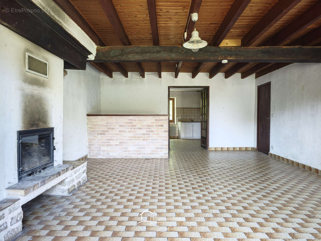 Maison à CHENAY