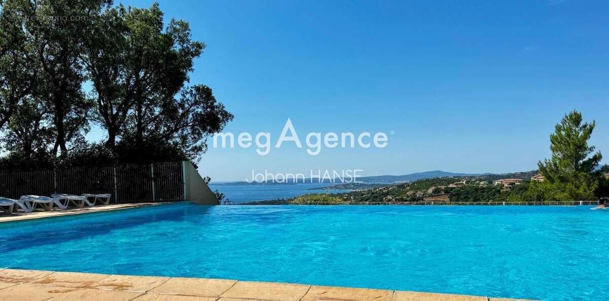 Appartement à ROQUEBRUNE-SUR-ARGENS