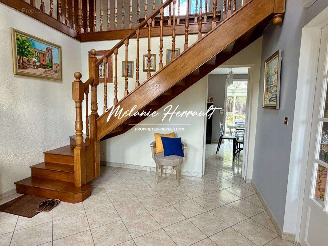 Maison avec piscine - 5 chambres - Challes (72) - photo 2