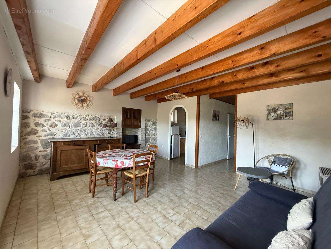 Maison à SAINT-ALBAN-AURIOLLES