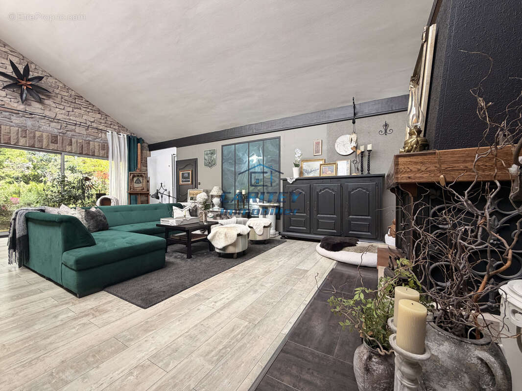 Maison à LUXEUIL-LES-BAINS