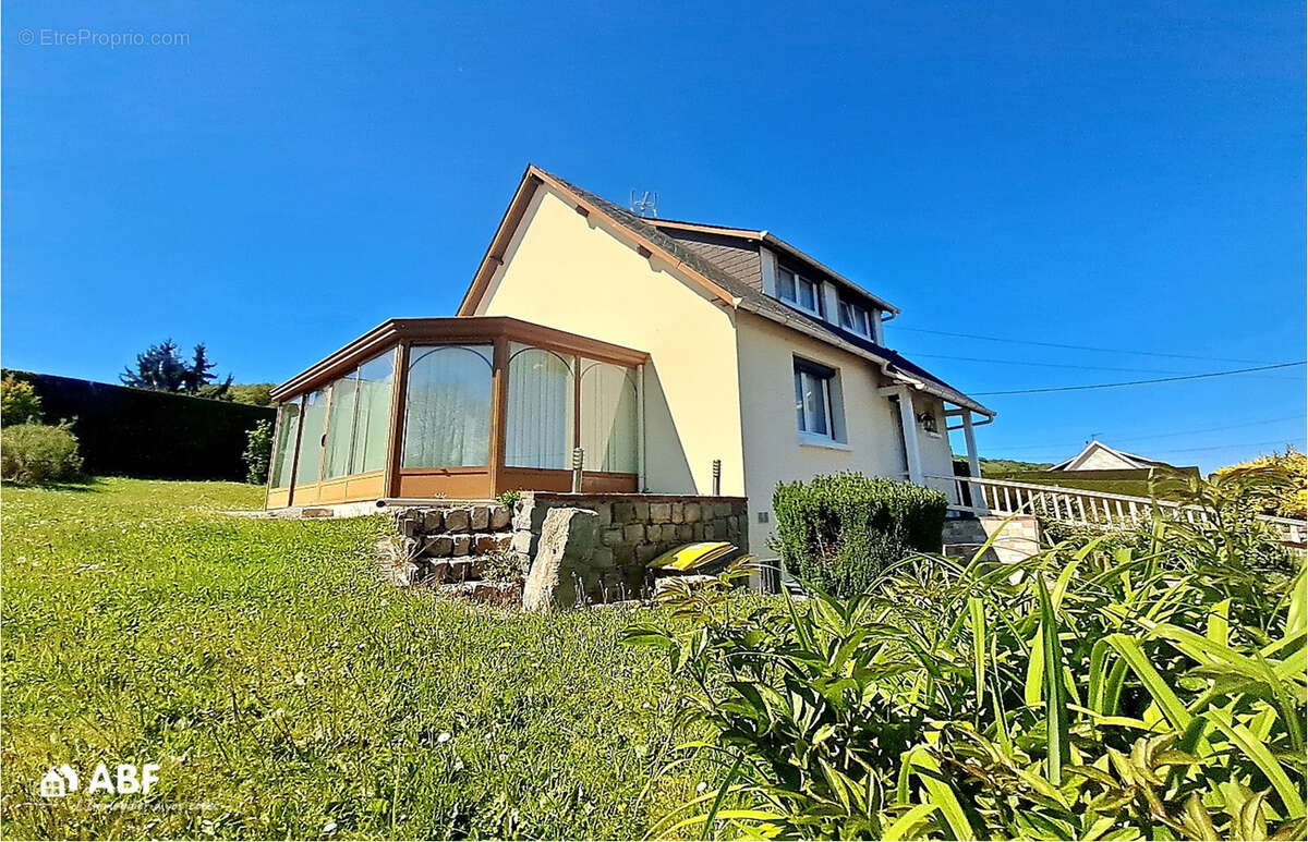 Vallee de la varenne - pavillon 5 pieces sur sous-sol complet - photo 2