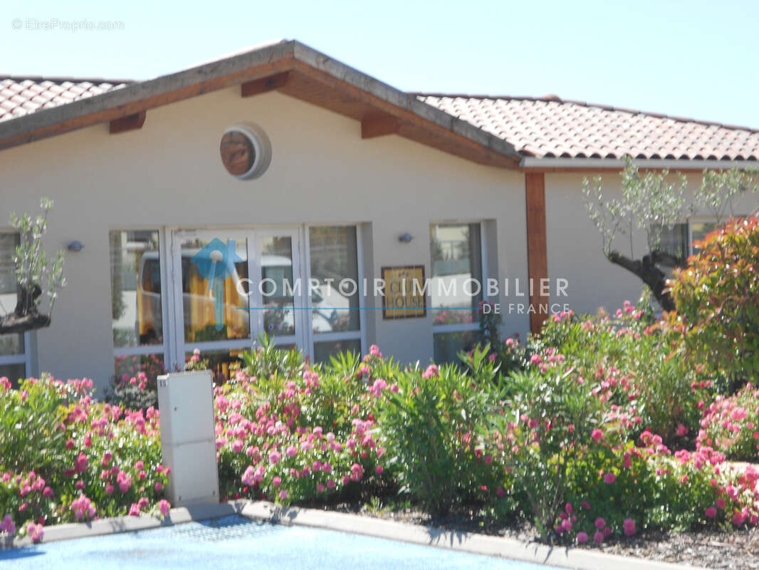 07 - ruoms - les senoriales t3 77 m2 + 1 parking - photo 12