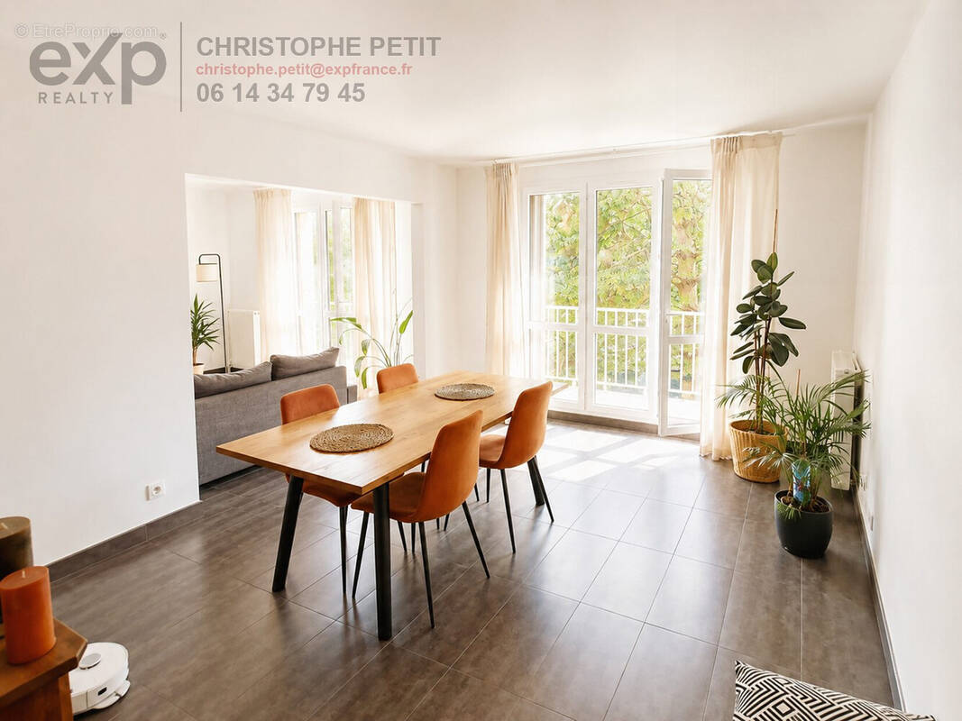 Appartement à FONTENAY-LE-FLEURY