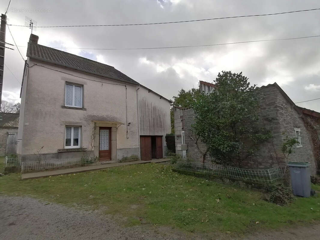 Maison à SAINT-SULPICE-LES-FEUILLES