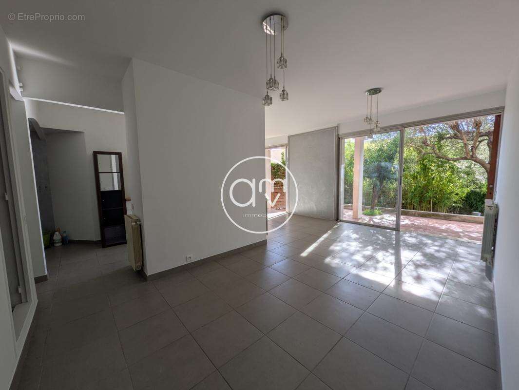 Appartement à HYERES