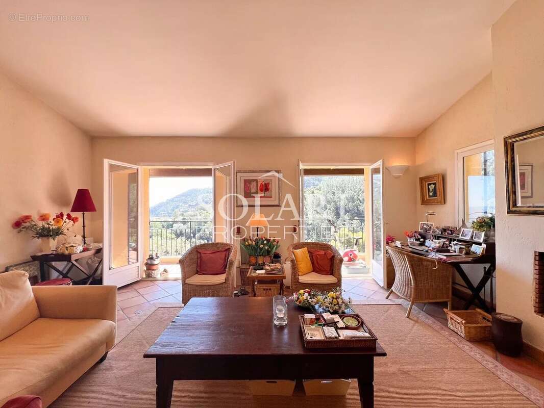 Maison à THEOULE-SUR-MER