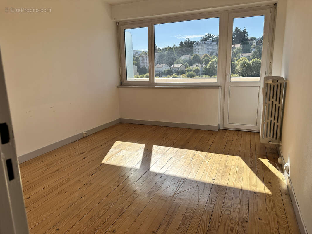 Appartement à SAINT-ETIENNE