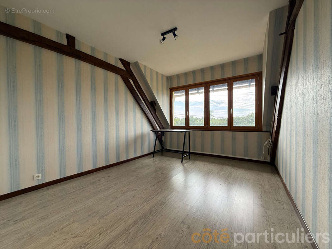 Maison à ORCENAIS