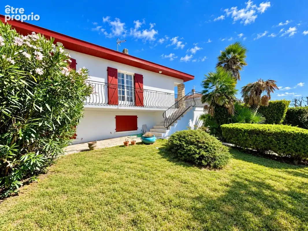 ANGLET FLEURISTES – Maison 9 pièces de 202 m² habitables – Double habitation ou activité professionnelle/libérale possible - photo 18