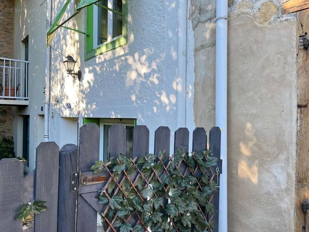 Maison à SAINTE-COLOMBE-SUR-L&#039;HERS