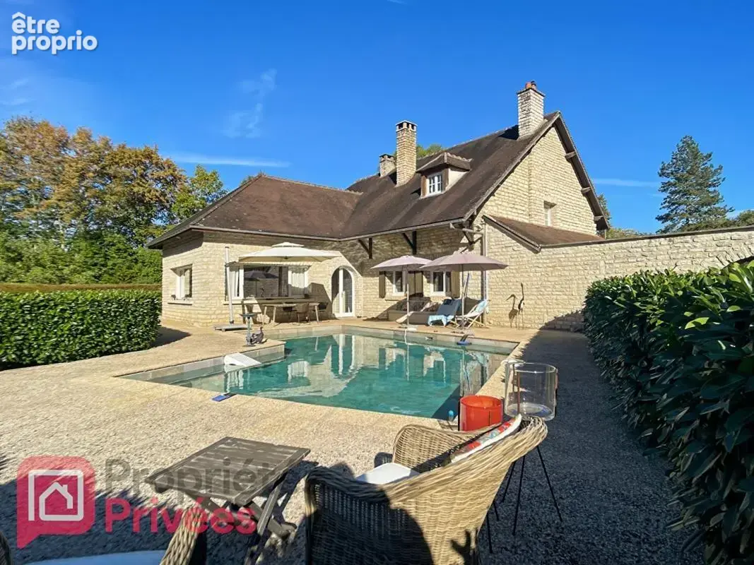 Maison à VOUTENAY-SUR-CURE