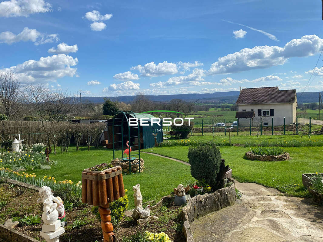 Maison à BAUME-LES-DAMES